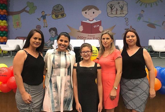 79701bfb07513f306d3bdf648024dfe3_w579