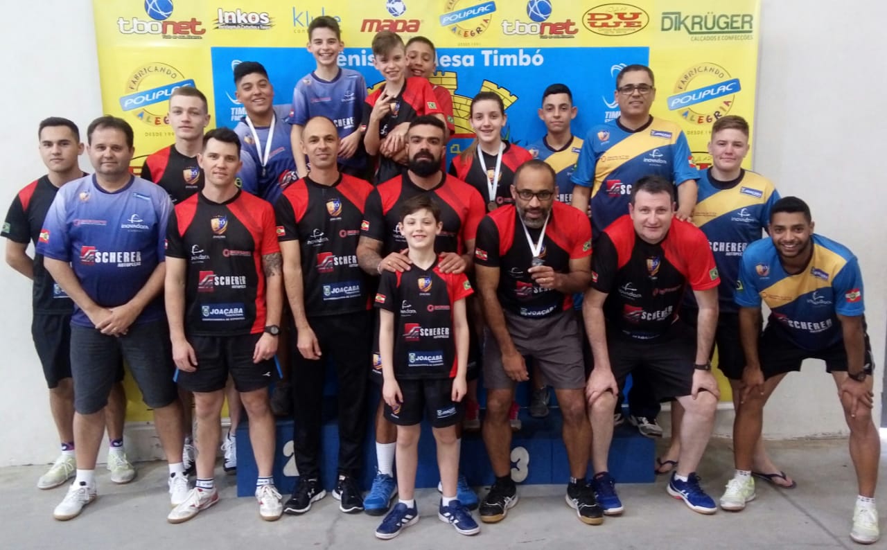 Equipe Pró Tênis de Mesa de Joaçaba no Estadual em Timbó