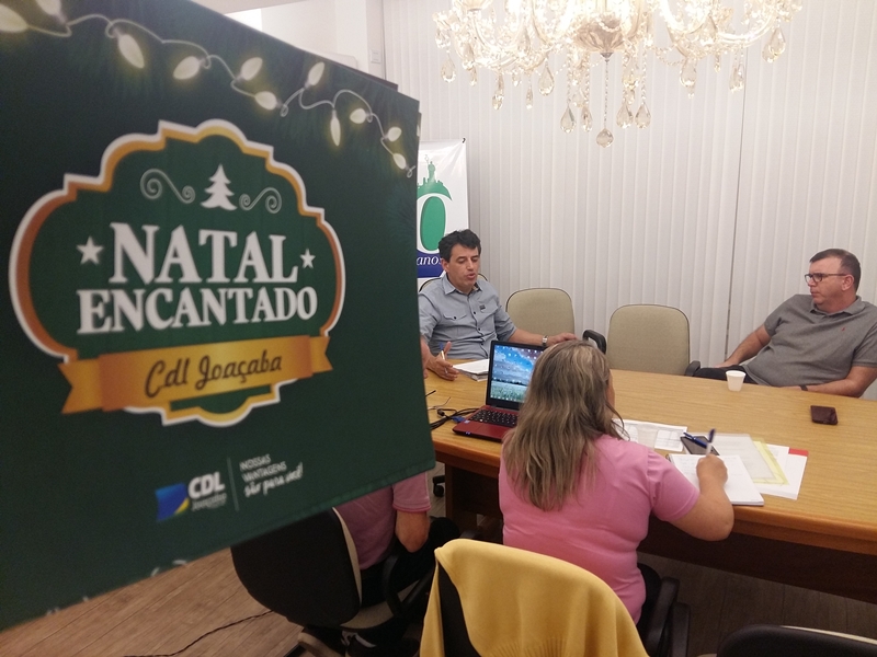 CDL/Joaçaba define data e show da abertura do Natal Encantado Rádio